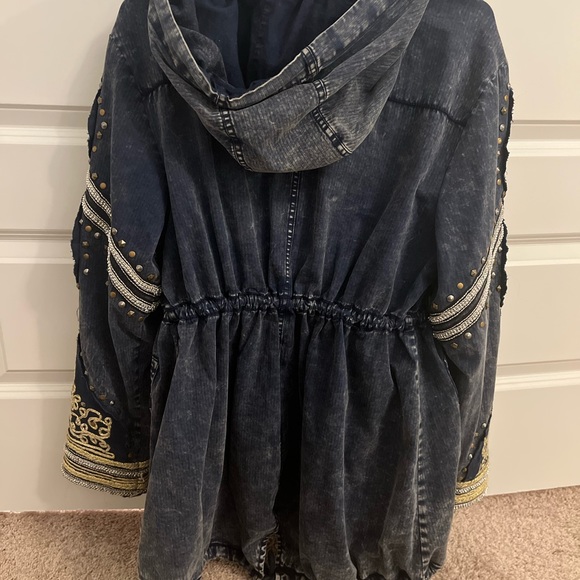 Fall jacket. - Picture 3 of 4